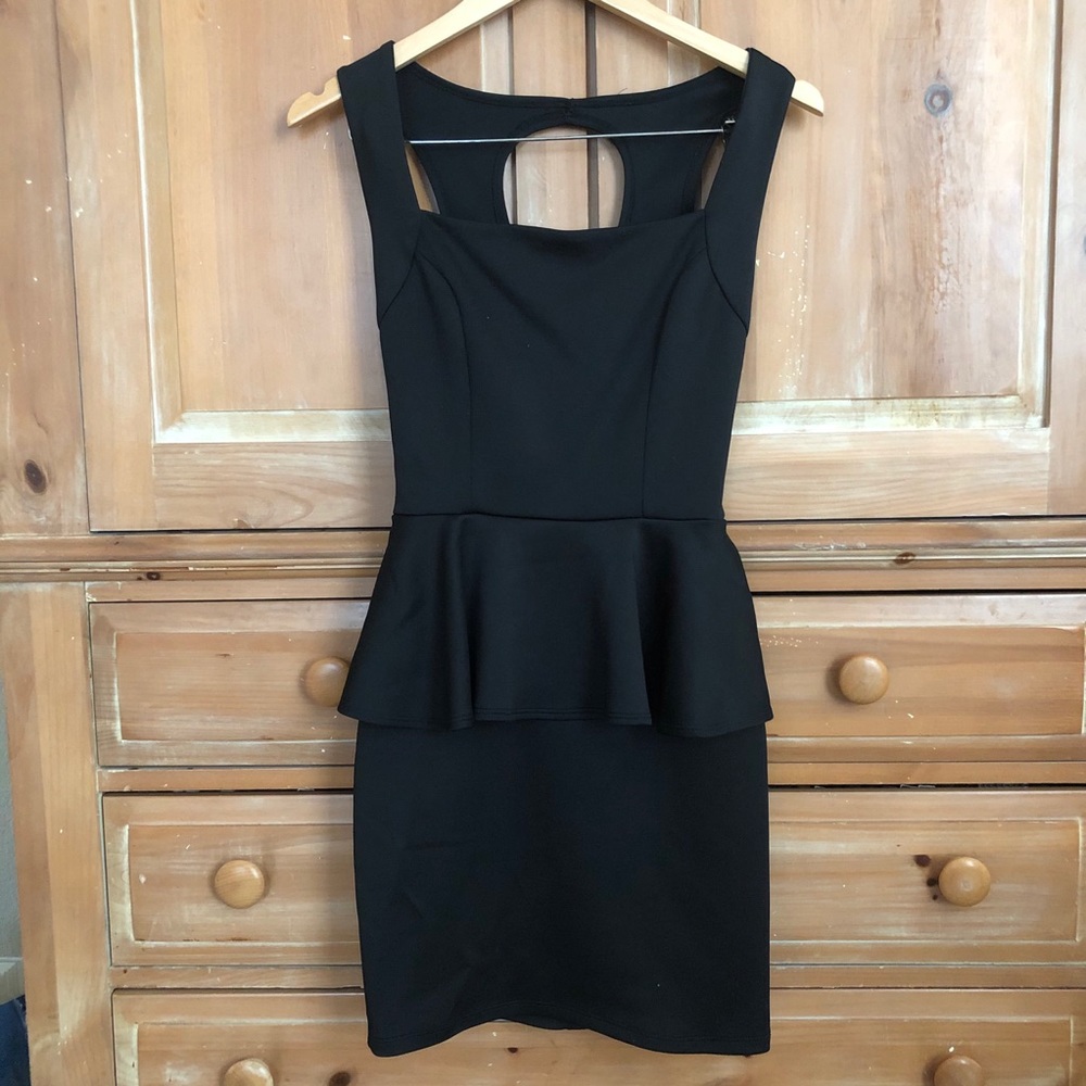 (S) Little Black Dress